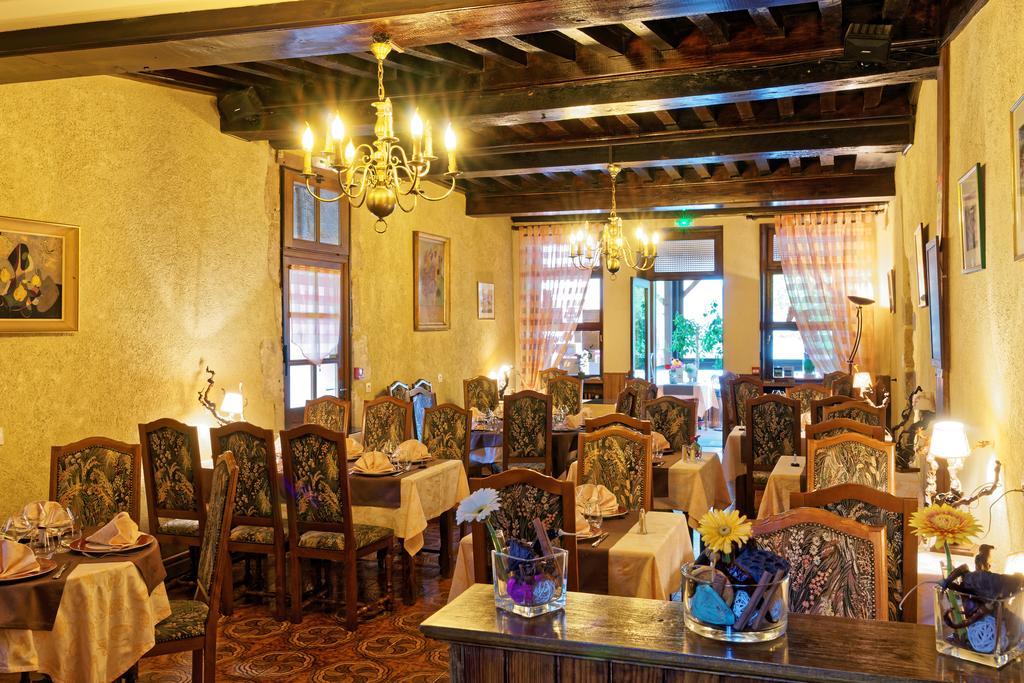 Logis Des Trois Maures Hotell Couches Eksteriør bilde