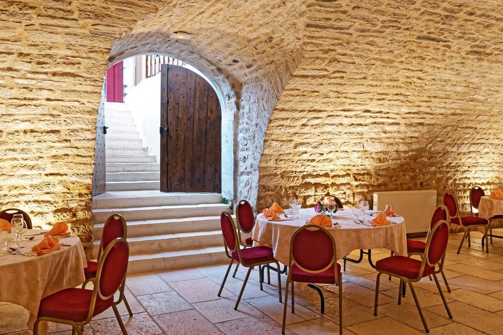Logis Des Trois Maures Hotell Couches Eksteriør bilde