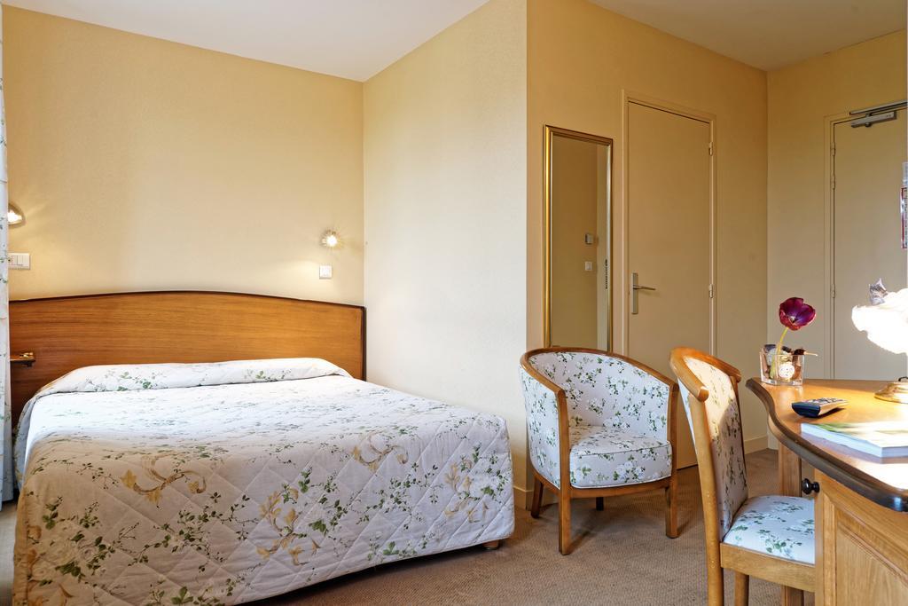 Logis Des Trois Maures Hotell Couches Eksteriør bilde