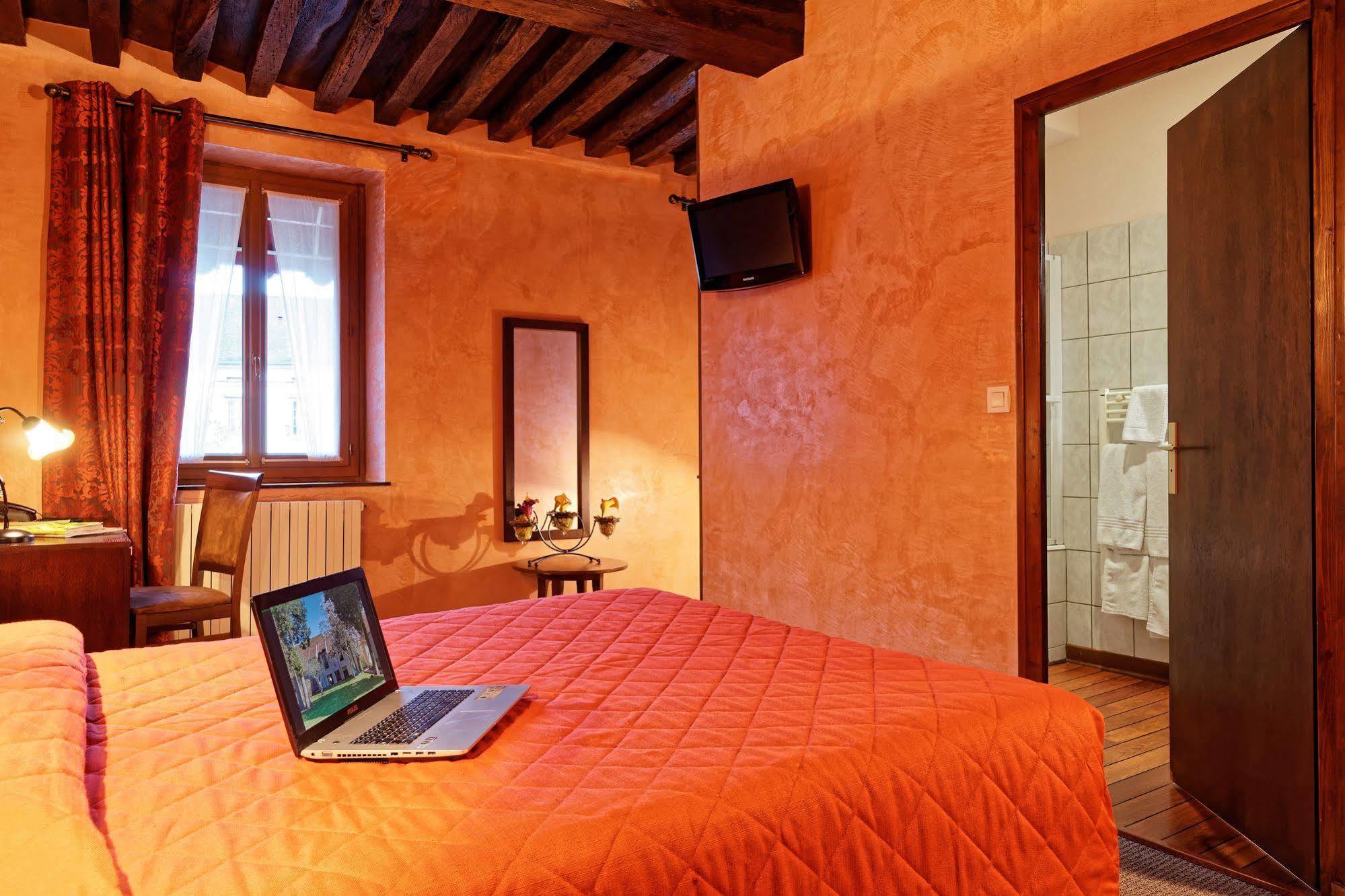 Logis Des Trois Maures Hotell Couches Eksteriør bilde